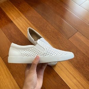 Clarks White Leather Glove Leather Slip-on Loafers